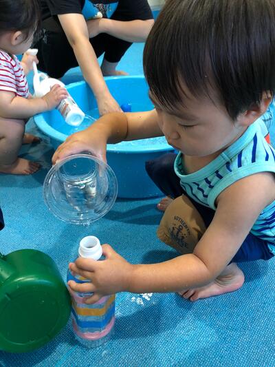ソラスト成増保育園1歳児水遊びの様子⑤