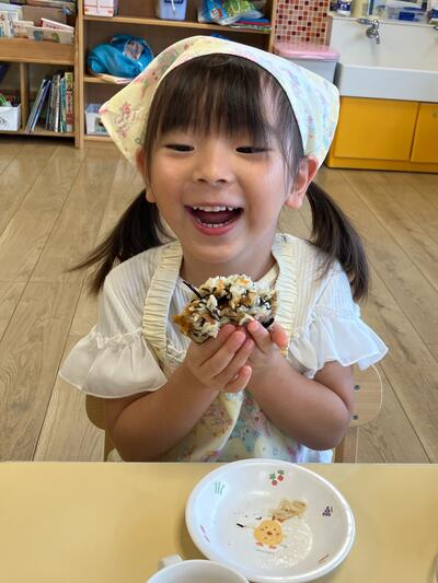 20250626_おにぎりづくり（おおいまち）10.jpg