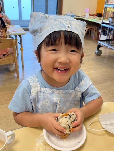 20250626_おにぎりづくり（おおいまち）7.jpg
