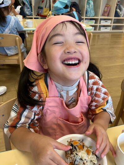 20250626_おにぎりづくり（おおいまち）9.jpg