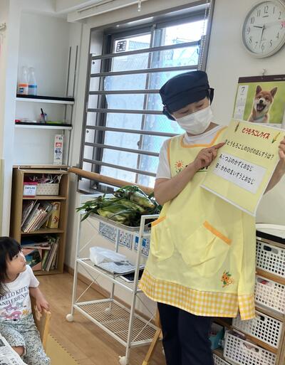 2025 7.10 ソラスト高津保育園とうもろこし①.jpg