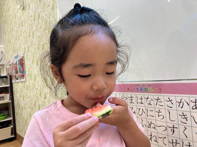 ３歳食べる.jpg