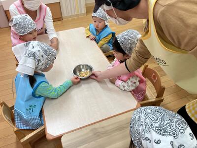 中村橋保育園'25年12月めばえ　乾物戻し (1).jpg