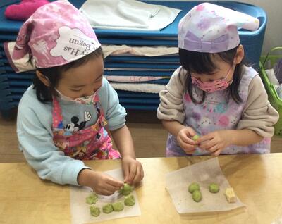 2025 11 19ソラスト高津保育園クッキー⑥.JPG