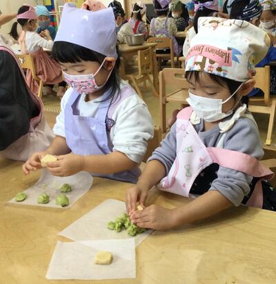 2025 11 19ソラスト高津保育園クッキー⑦.JPG