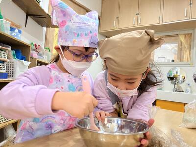 2025 11 19ソラスト高津保育園クッキー.jpg