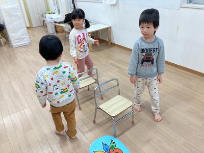 中村橋保育園'26年1月こだま　椅子取りゲーム (4).jpg