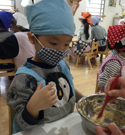 2026 3 18ソラスト高津保育園クッキー③.JPG