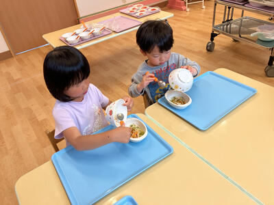 ドレッシングかける.jpg