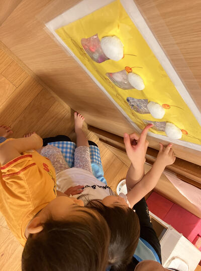 ジュースで感触遊び.jpg