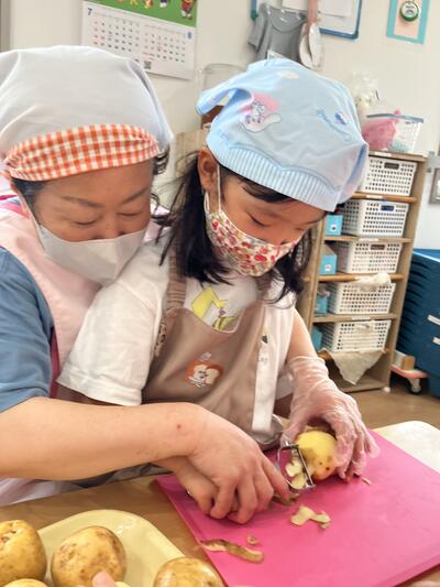 2026.8.20ソラスト高津保育園　じゃがいも⑨.jpg