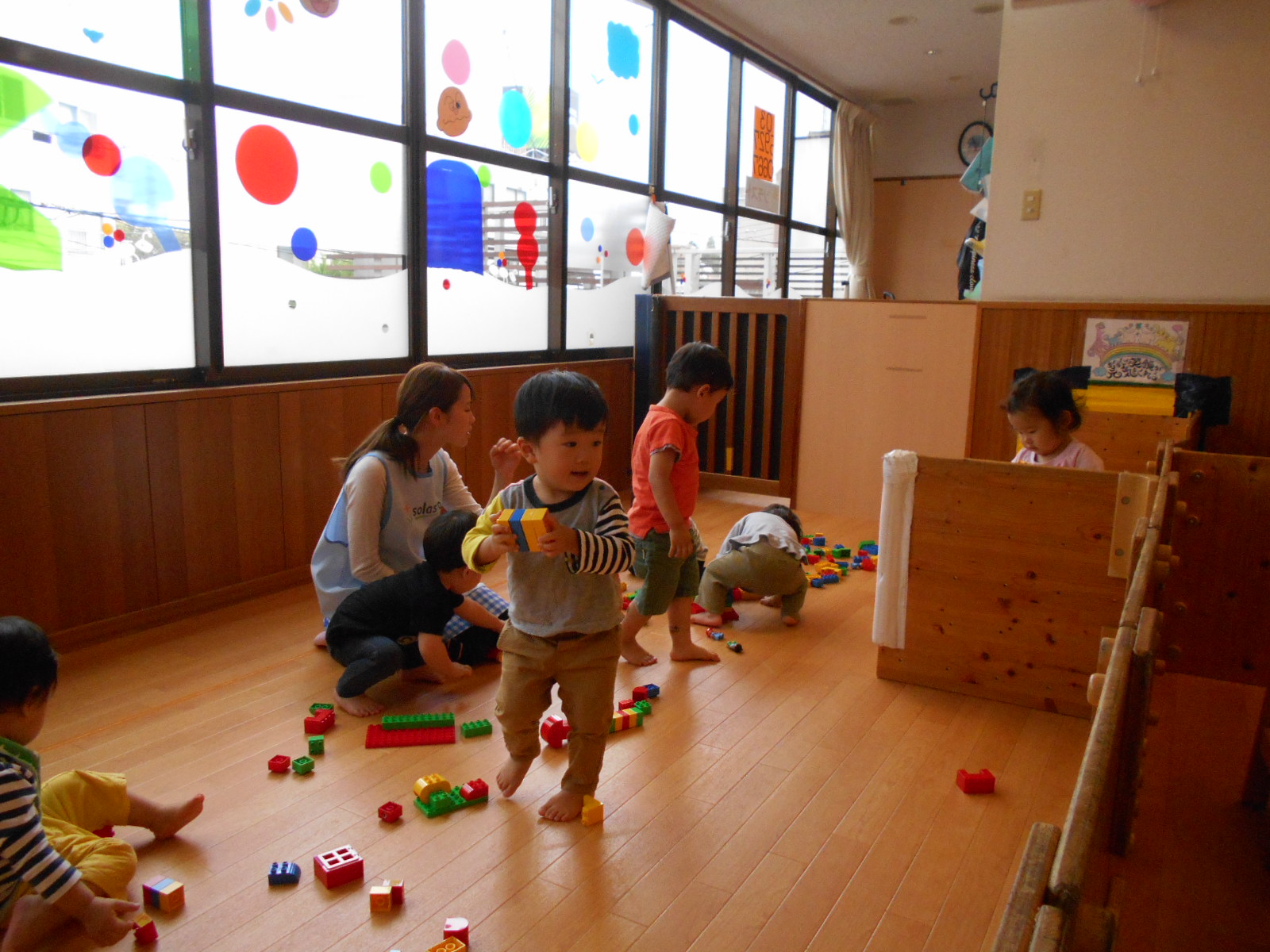 ソラスト武蔵関 1歳児室内遊び 製作 １０月 保育サービス ソラスト